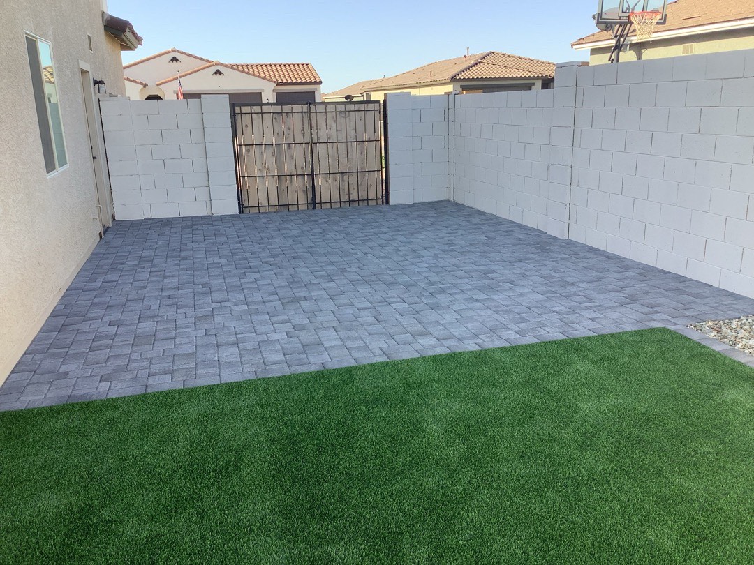 Best Time of Year to Install Artificial Turf in Phoenix (The Honest Answer)